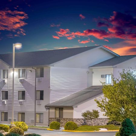 Super 8 By Wyndham Altoona Ξενοδοχείο Εξωτερικό φωτογραφία