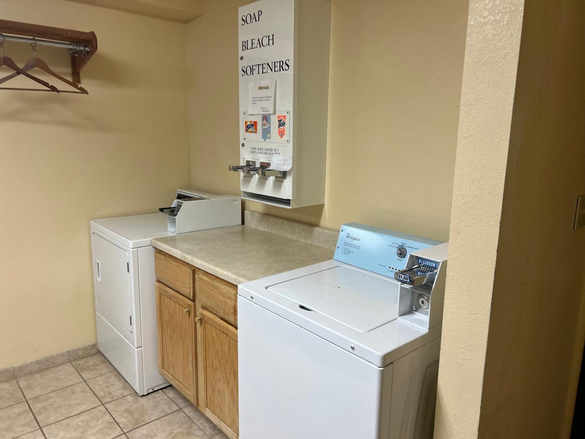 Super 8 By Wyndham Altoona Ξενοδοχείο Εξωτερικό φωτογραφία