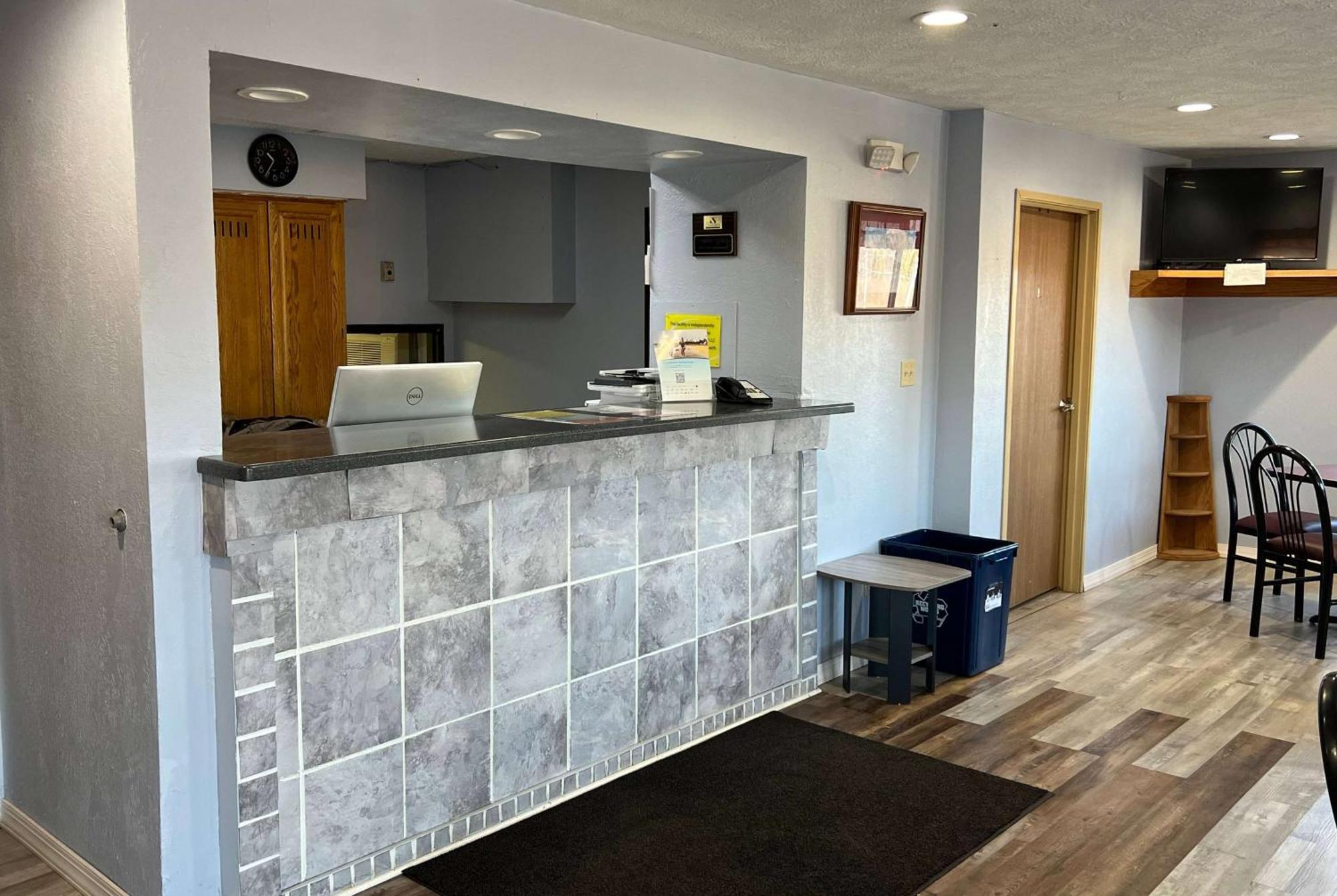 Super 8 By Wyndham Altoona Ξενοδοχείο Εξωτερικό φωτογραφία